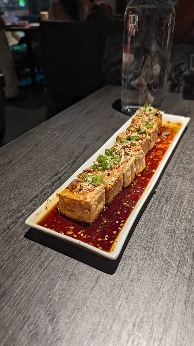 Deep Fried Tofu with Garlic Sauce 街边炸豆腐